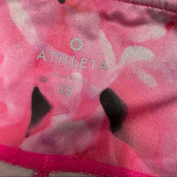 ATHLETA Bloom Chaturanga Crop Capri Leggings XS Floral Girly Yoga Workout - Picture 4 of 5